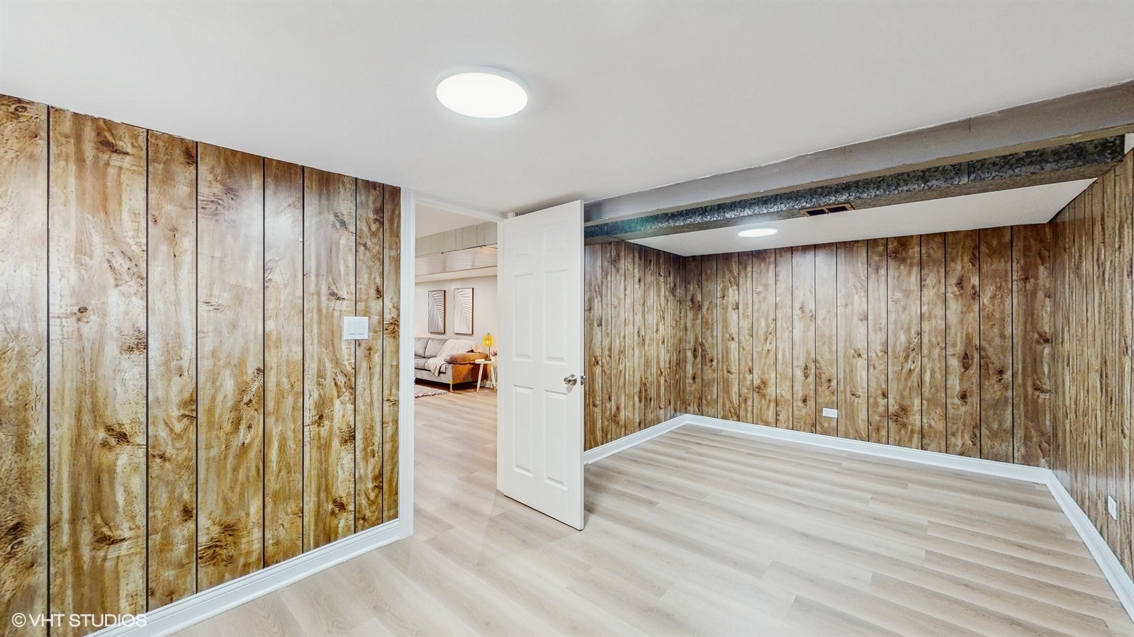 2701 S Hillock Avenue