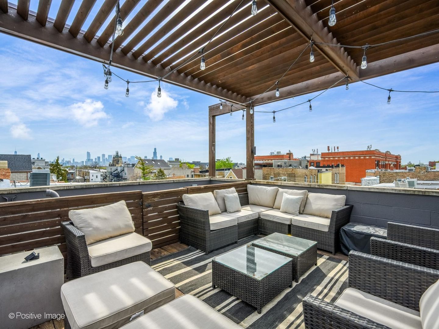 2455 W Walton Street Unit: 3