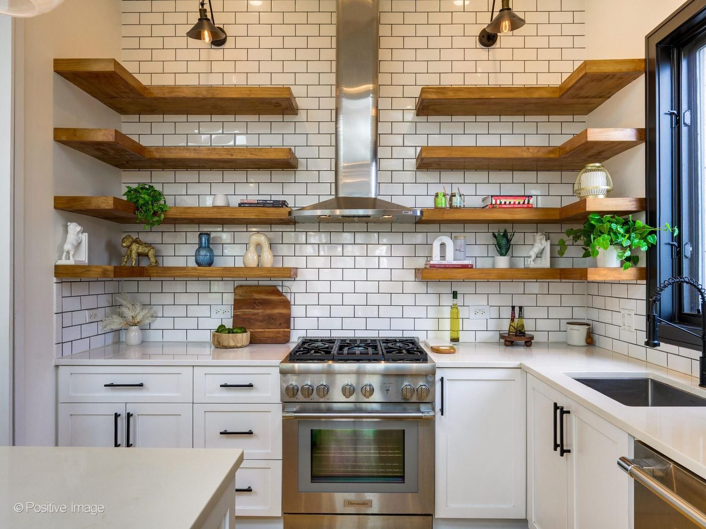 2455 W Walton Street Unit: 3