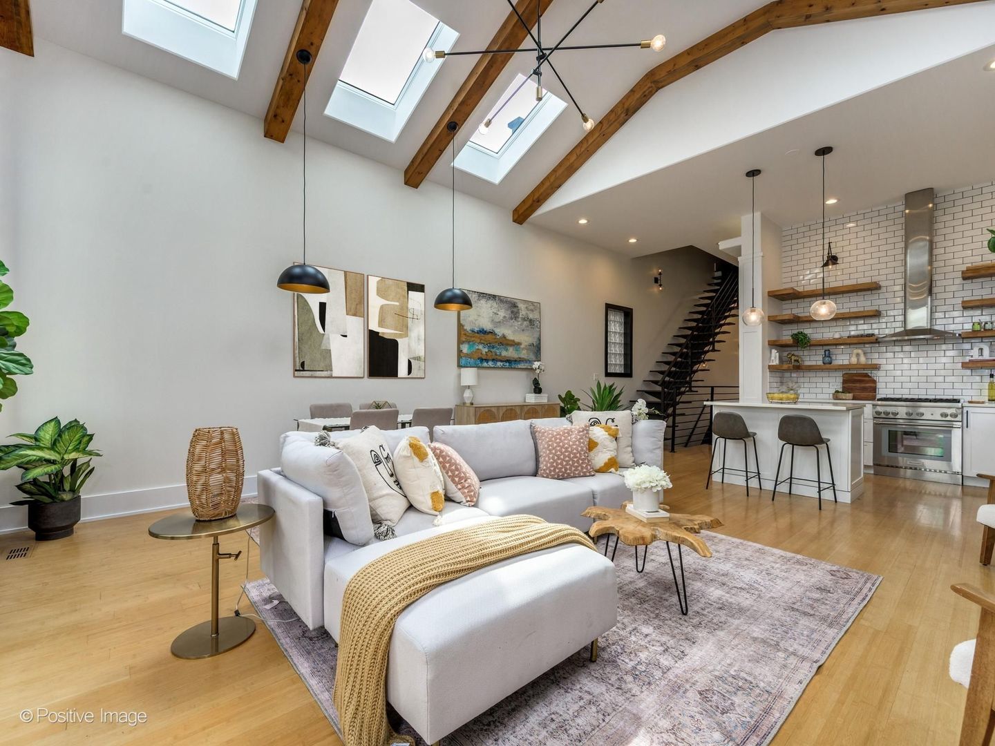 2455 W Walton Street Unit: 3