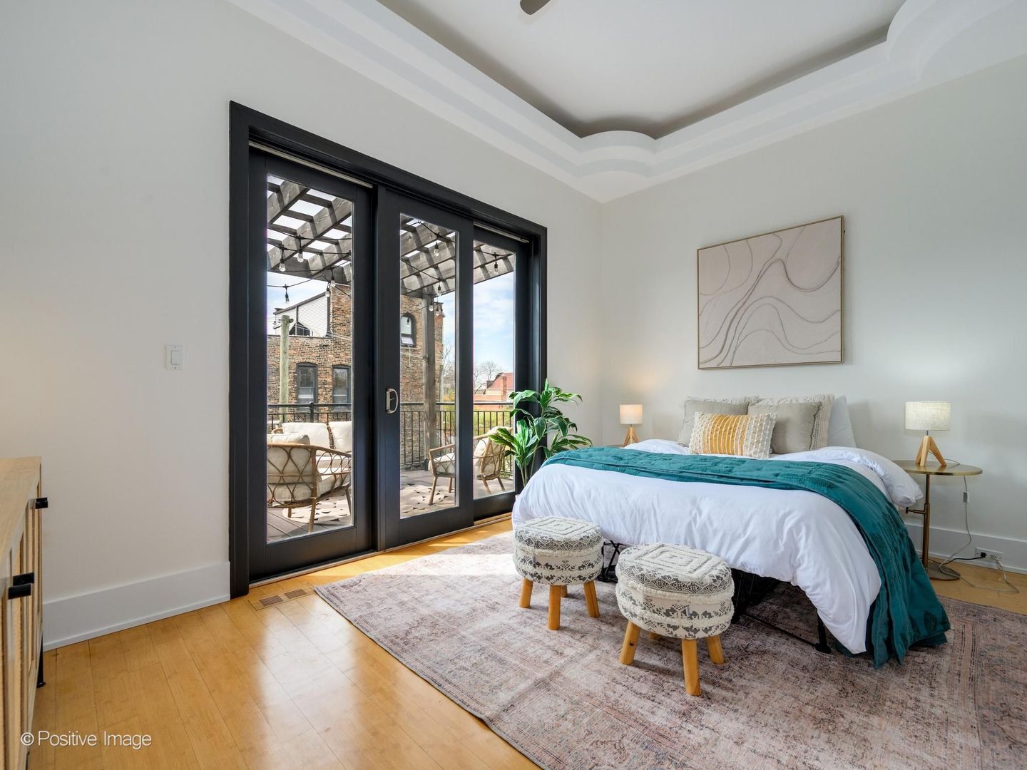 2455 W Walton Street Unit: 3