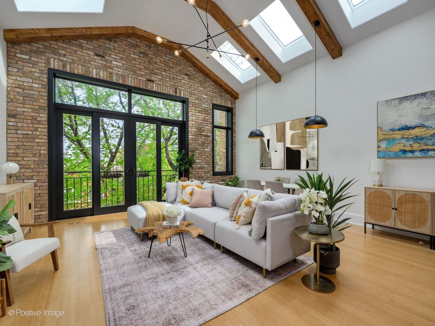 2455 W Walton Street Unit: 3