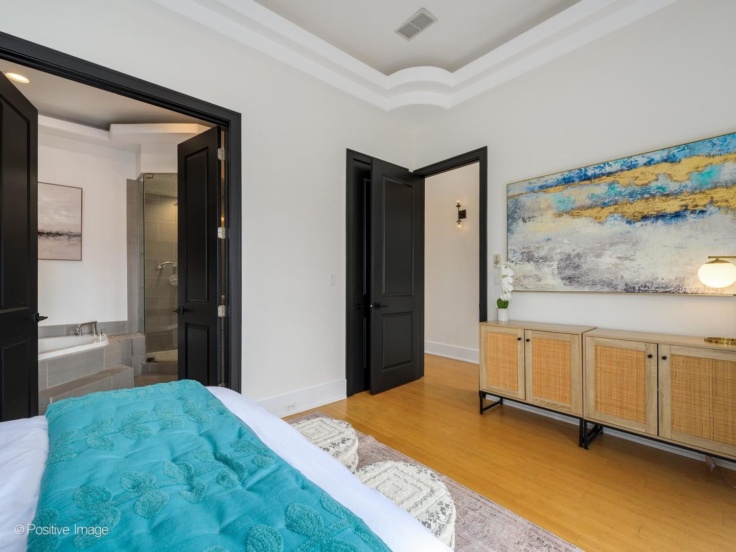 2455 W Walton Street Unit: 3