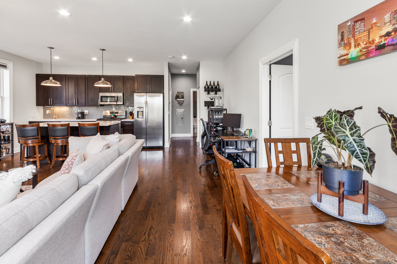 2605 W NORTH Avenue Unit: 2C