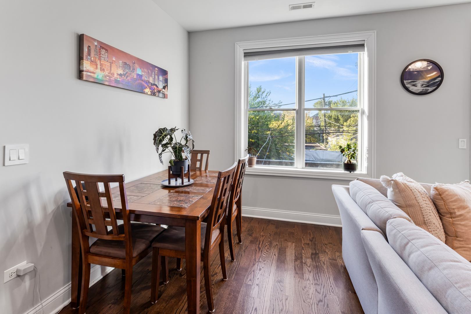 2605 W NORTH Avenue Unit: 2C