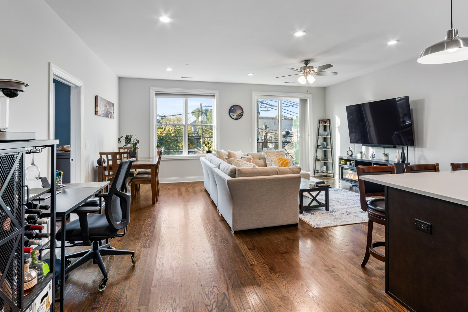 2605 W NORTH Avenue Unit: 2C