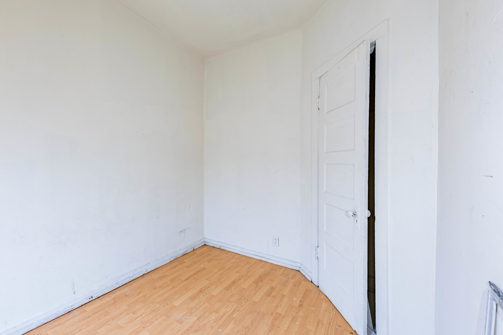 1600 S Saint Louis Avenue