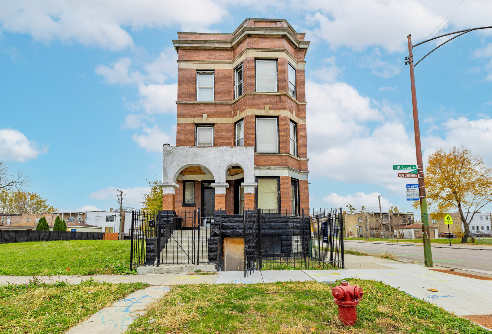 1600 S Saint Louis Avenue