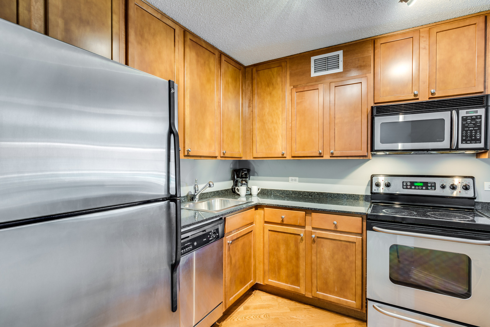 350 W Belden Avenue Unit: 308