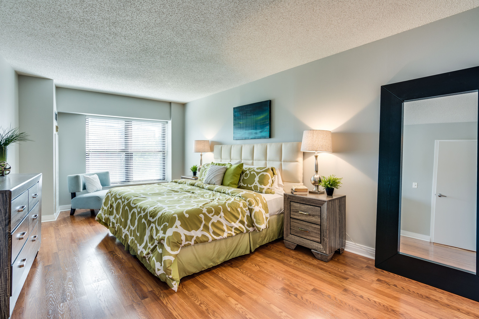 350 W Belden Avenue Unit: 308