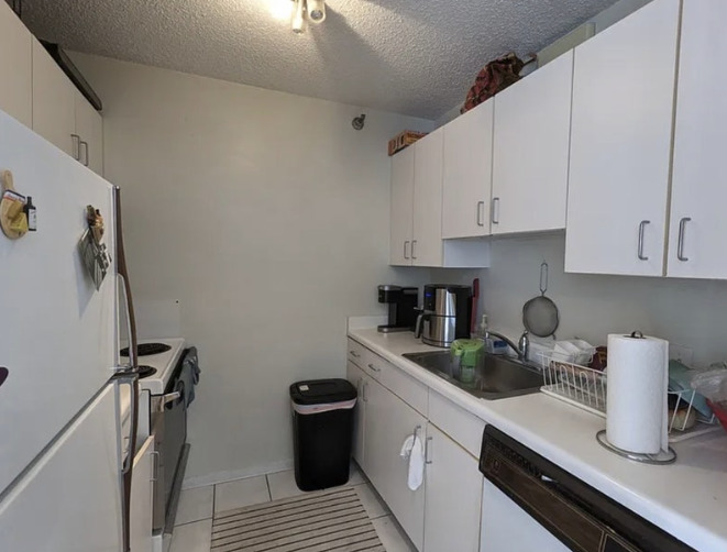 33 W Delaware Place Unit: 9C