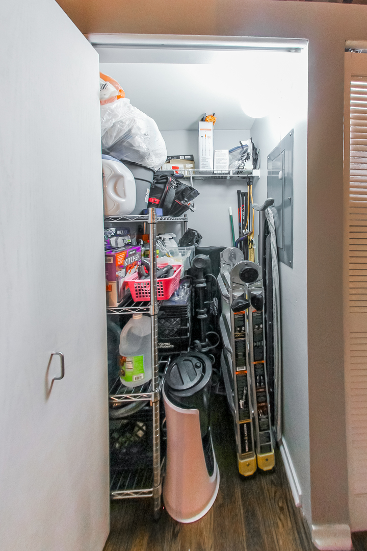 1250 W Van Buren Street Unit: 1A