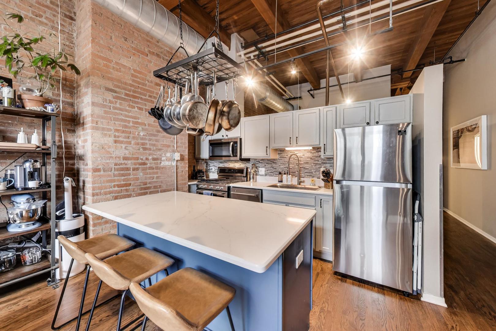 1250 W Van Buren Street Unit: 1A