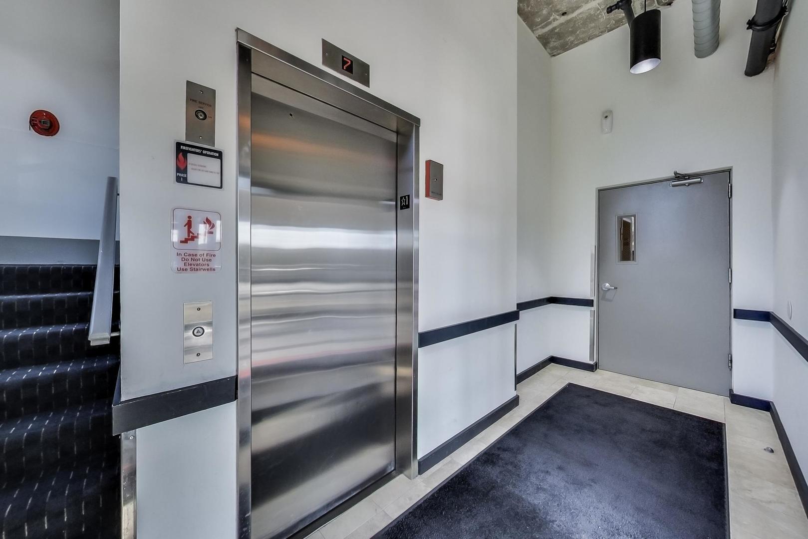 1250 W Van Buren Street Unit: 1A