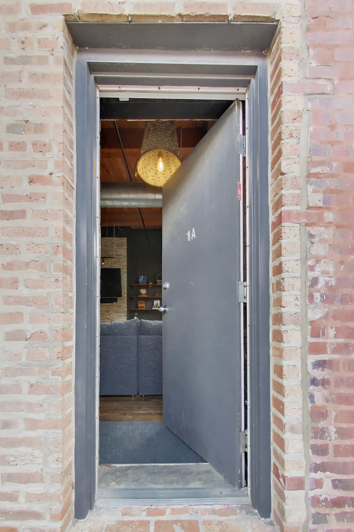 1250 W Van Buren Street Unit: 1A