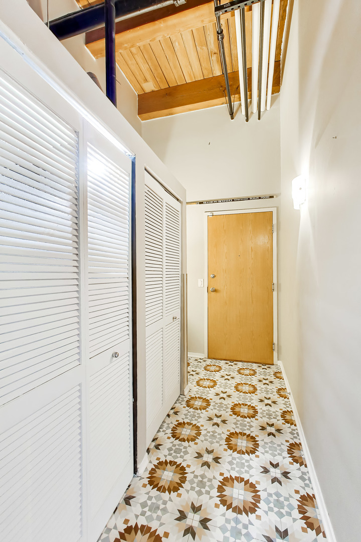 1250 W Van Buren Street Unit: 1A