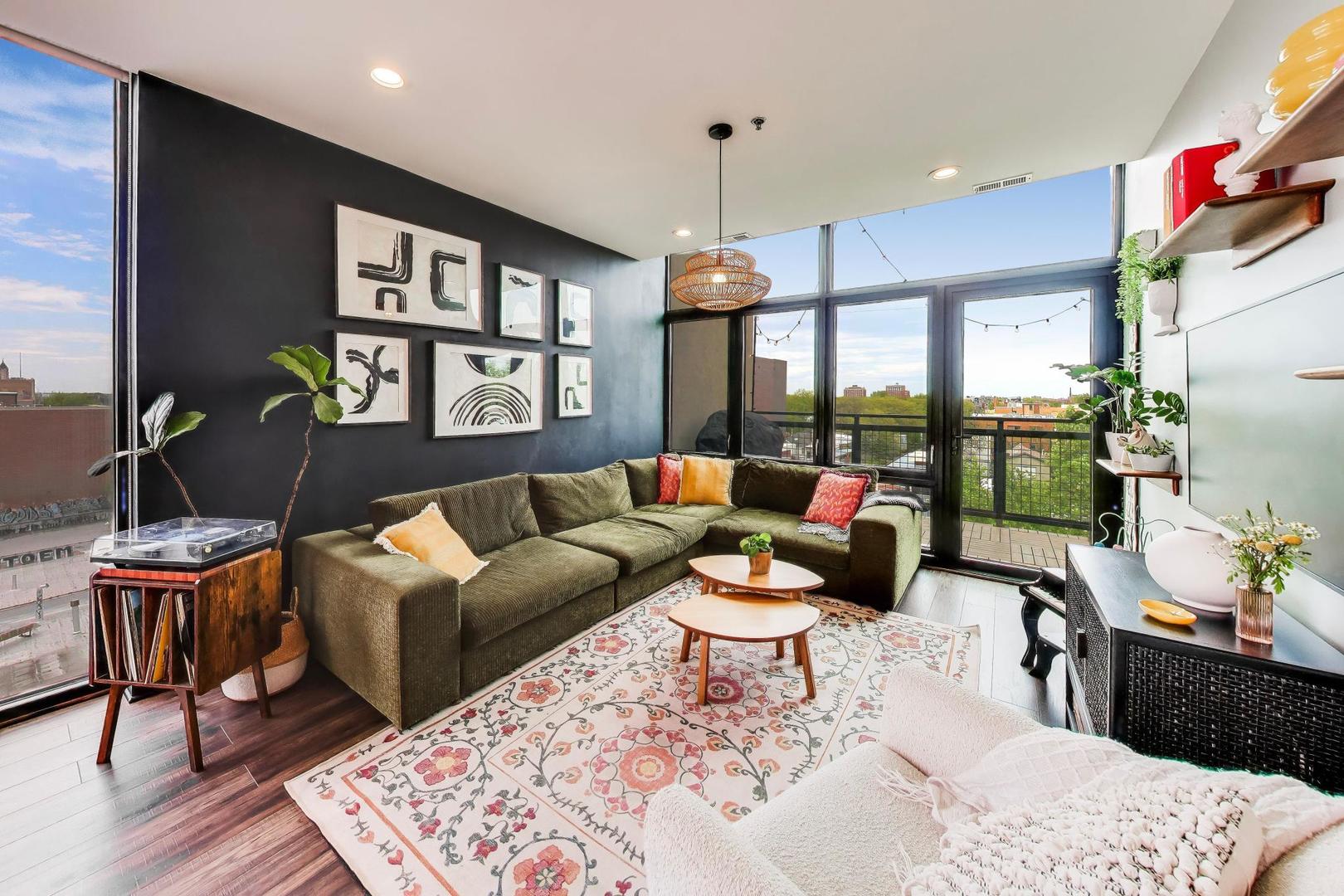 3946 N Ravenswood Avenue Unit: 605