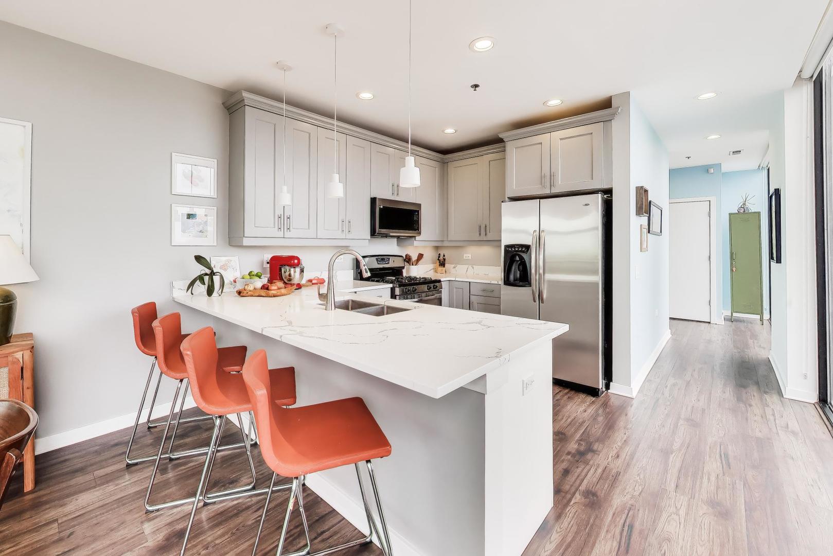 3946 N Ravenswood Avenue Unit: 605