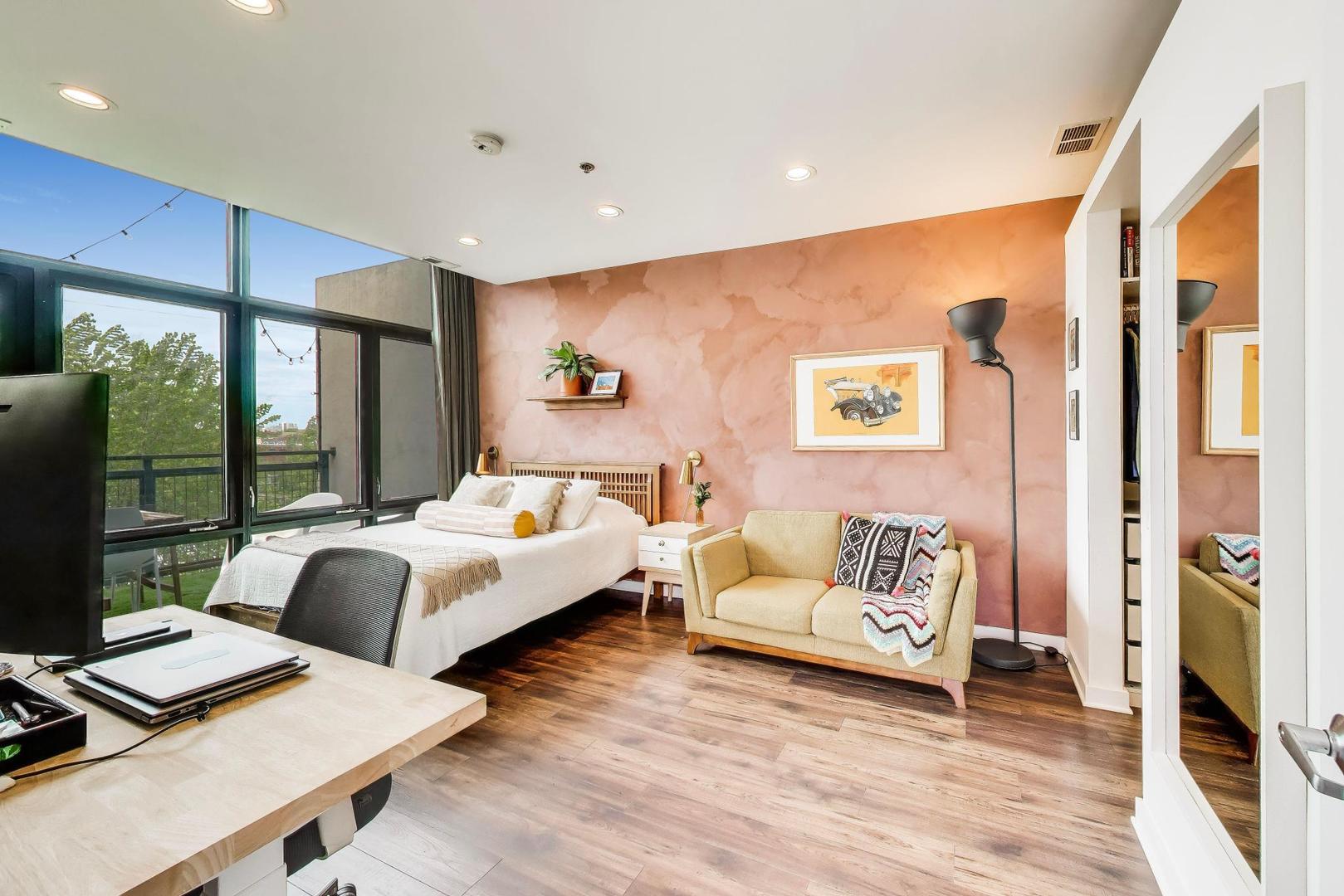 3946 N Ravenswood Avenue Unit: 605