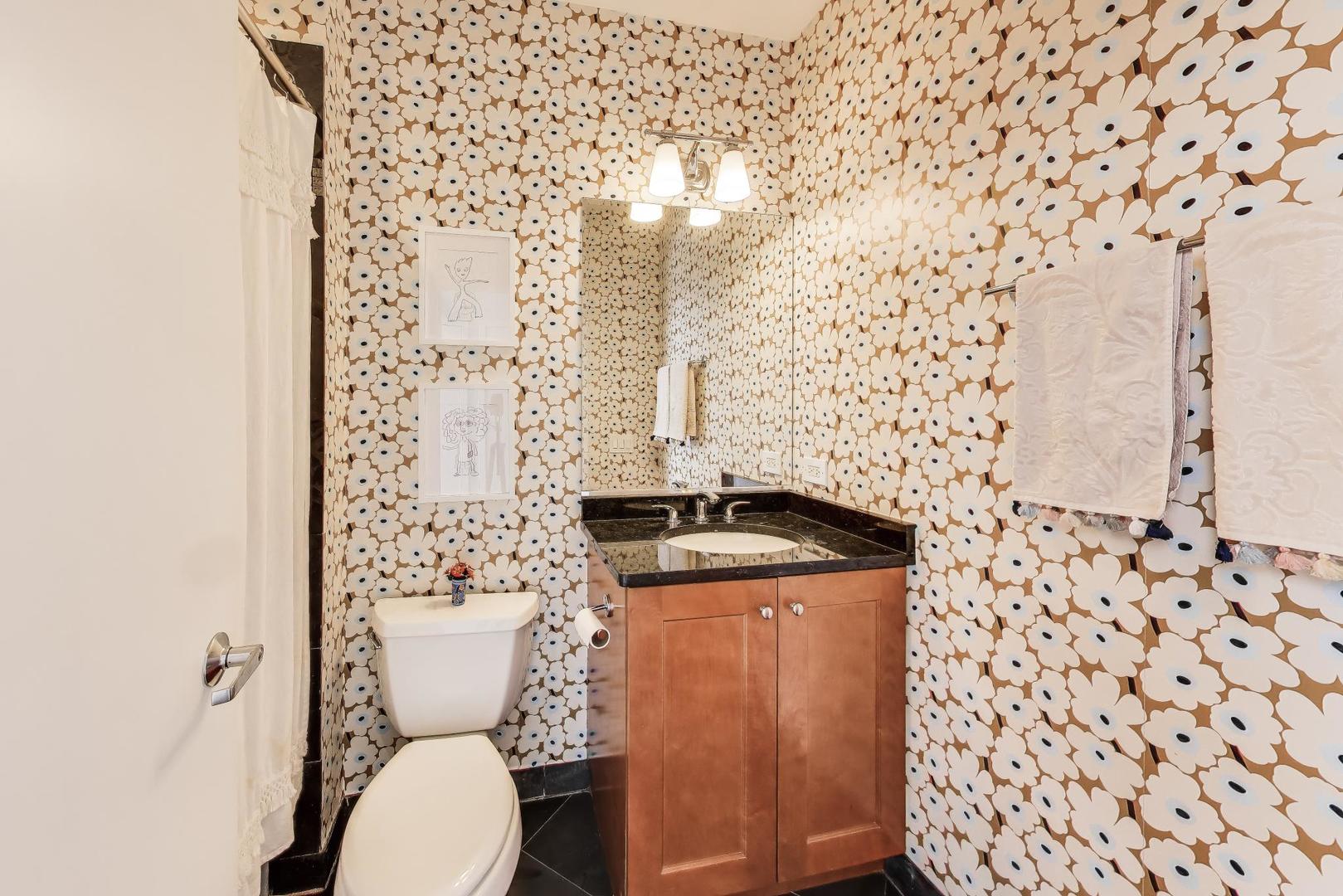 3946 N Ravenswood Avenue Unit: 605