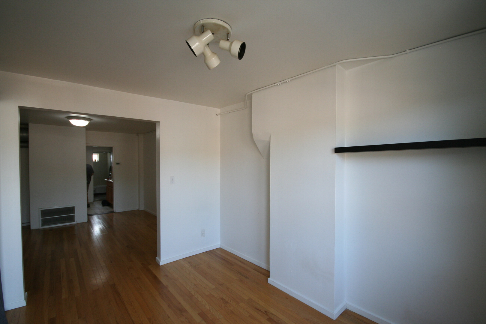 2647 W 24th Place
