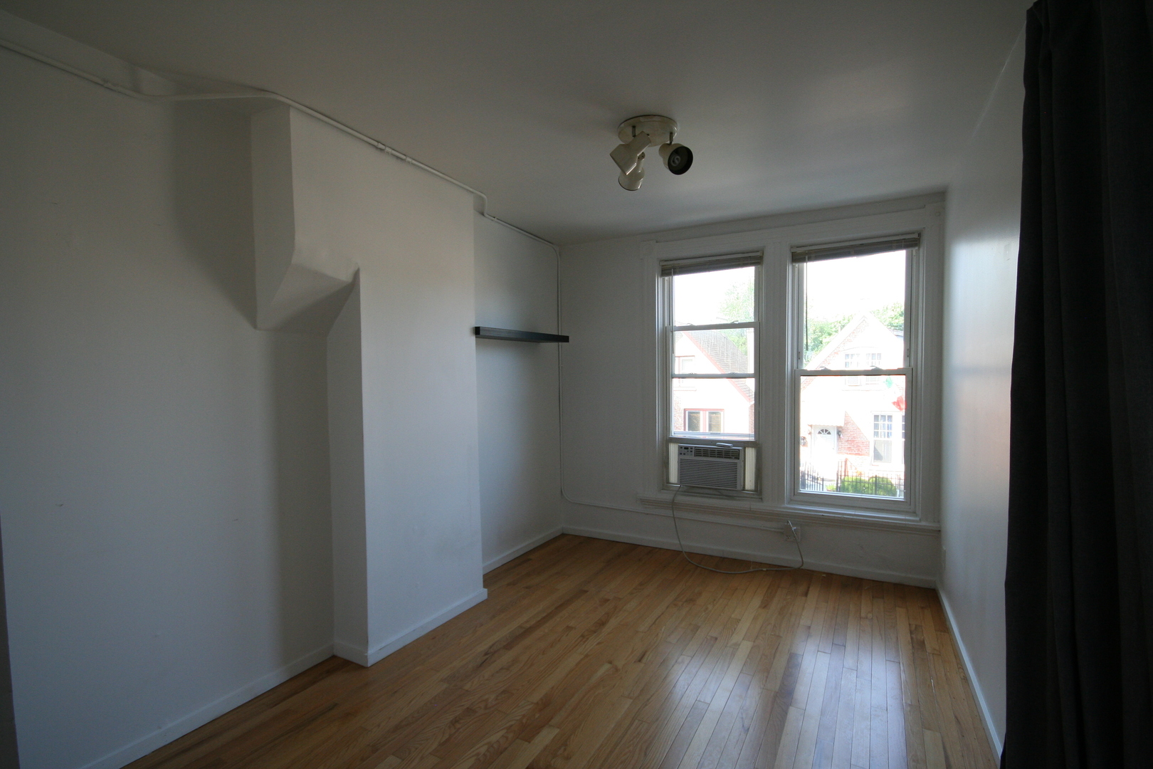 2647 W 24th Place