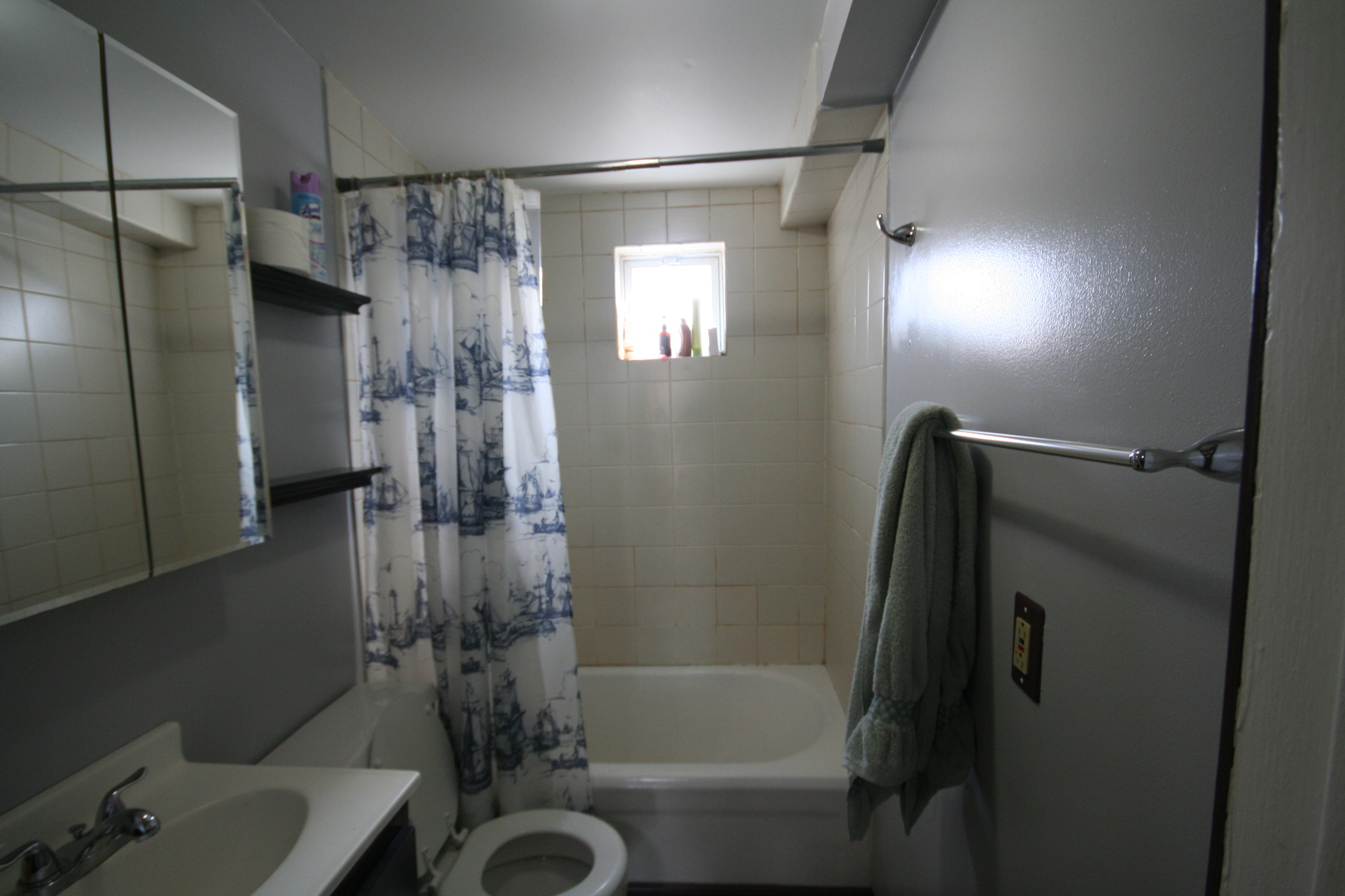 2647 W 24th Place