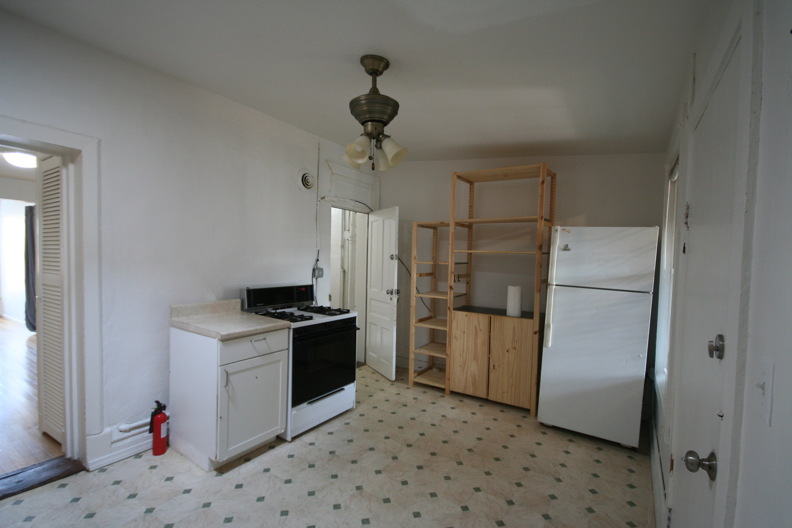 2647 W 24th Place