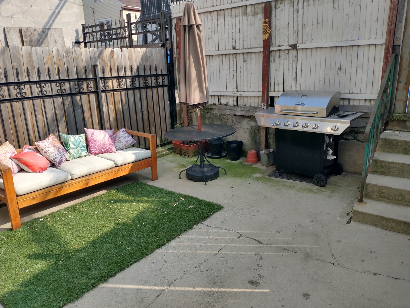 2647 W 24th Place