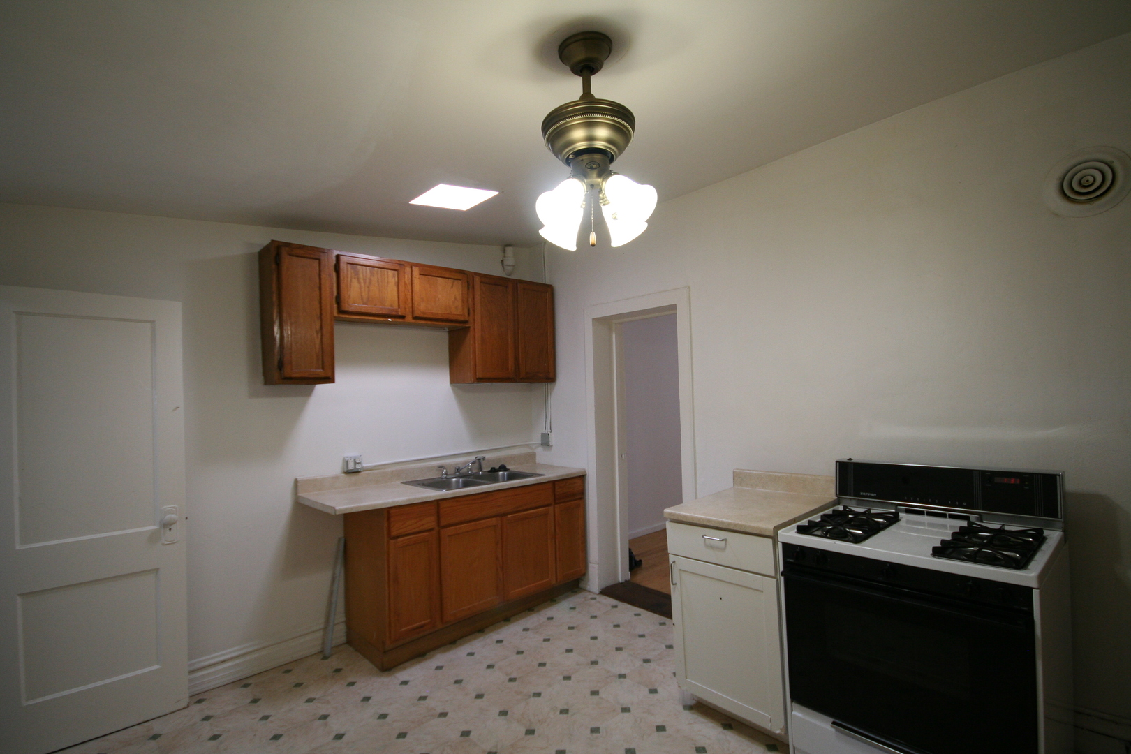 2647 W 24th Place