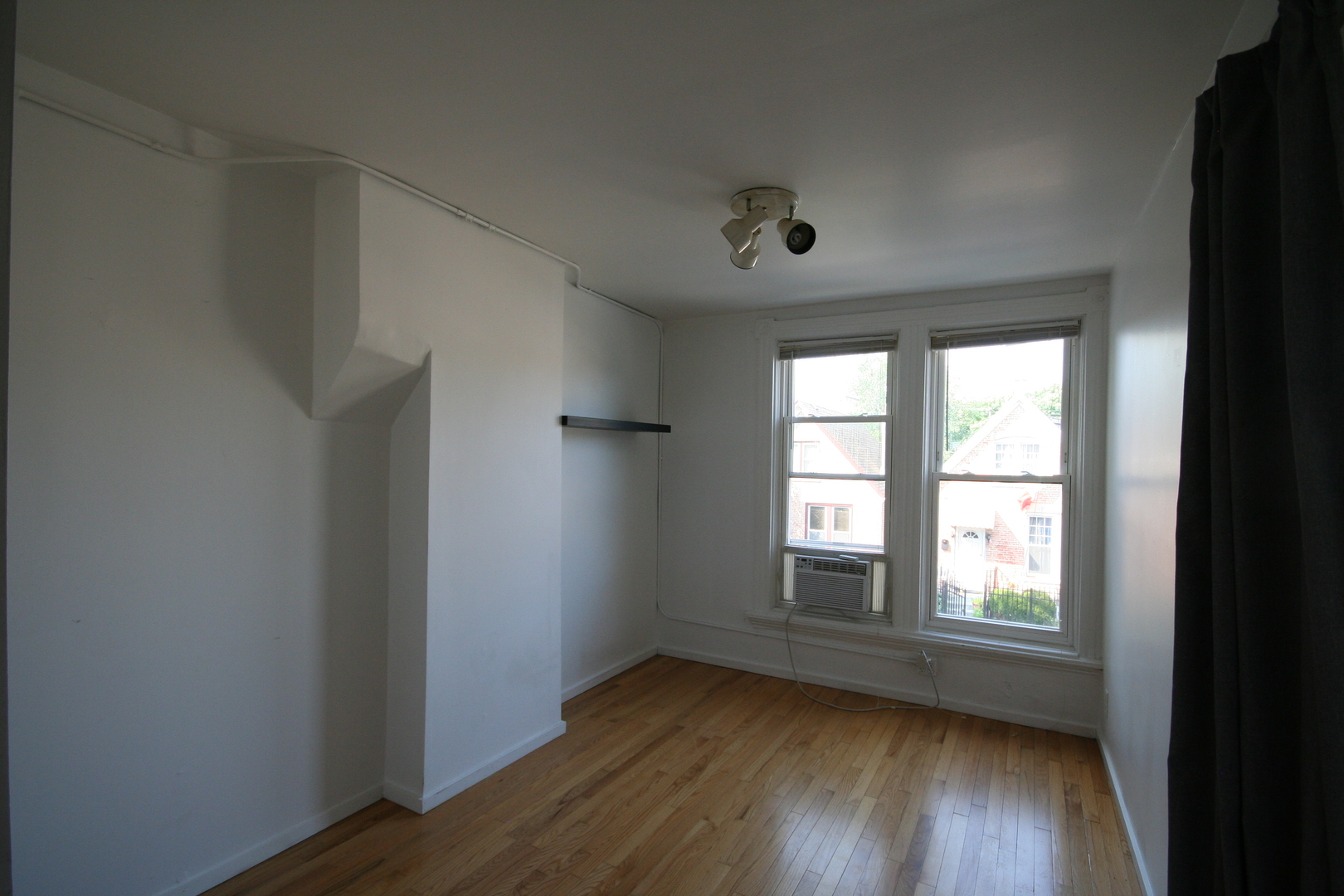 2647 W 24th Place