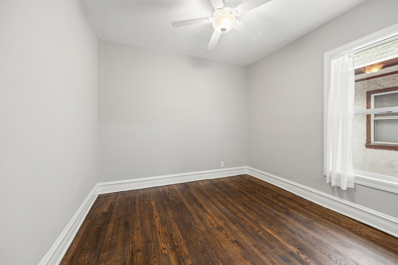 434 N Pine Avenue Unit: 2