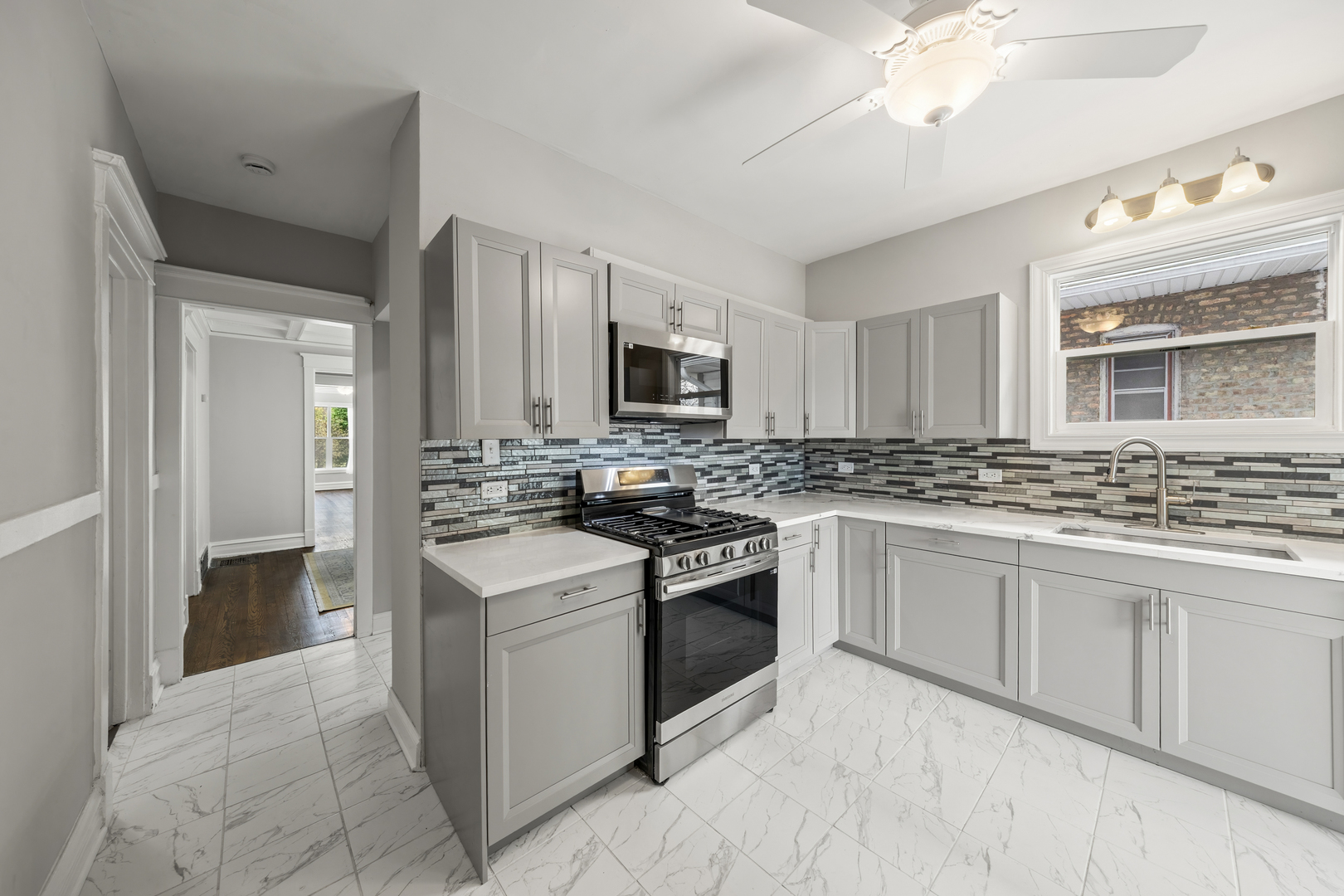 434 N Pine Avenue Unit: 2