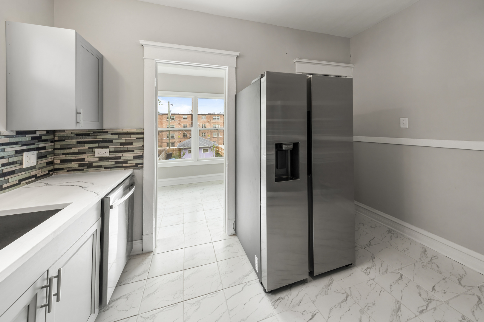 434 N Pine Avenue Unit: 2