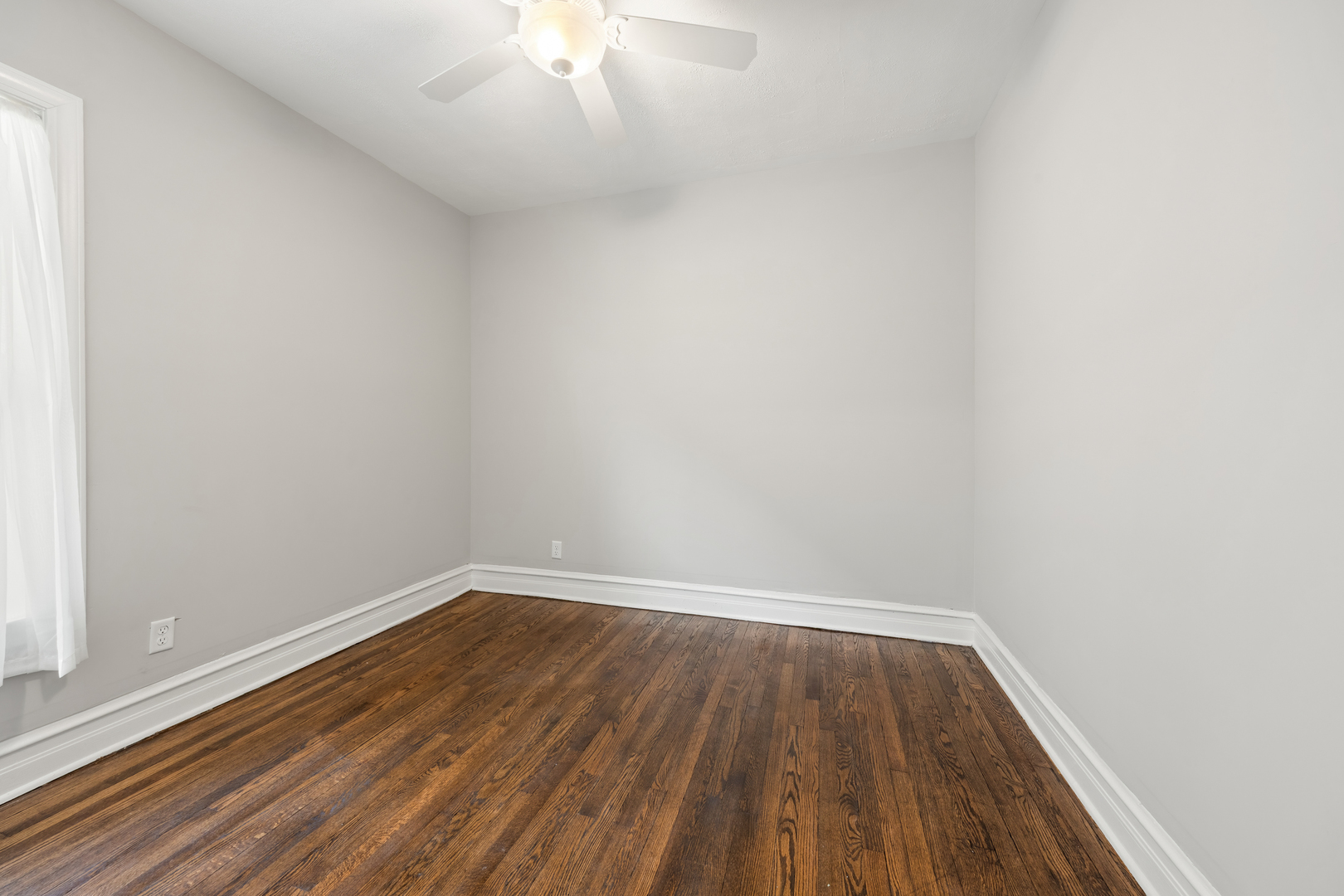 434 N Pine Avenue Unit: 2