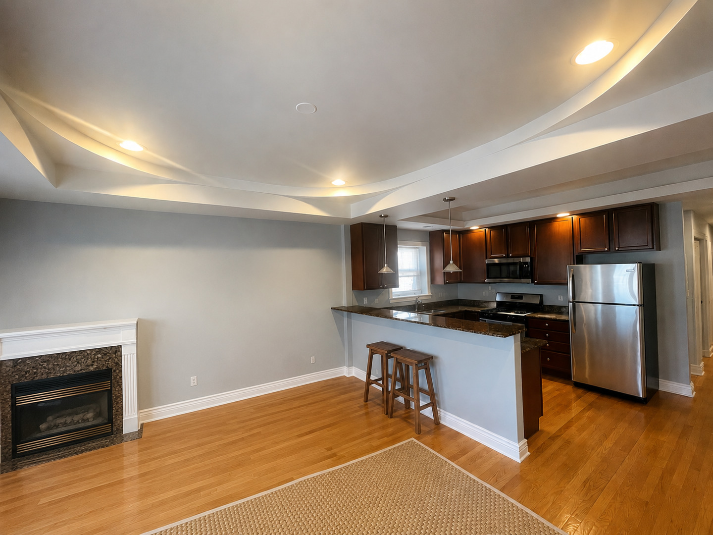 6711 N Lakewood Avenue Unit: 2N