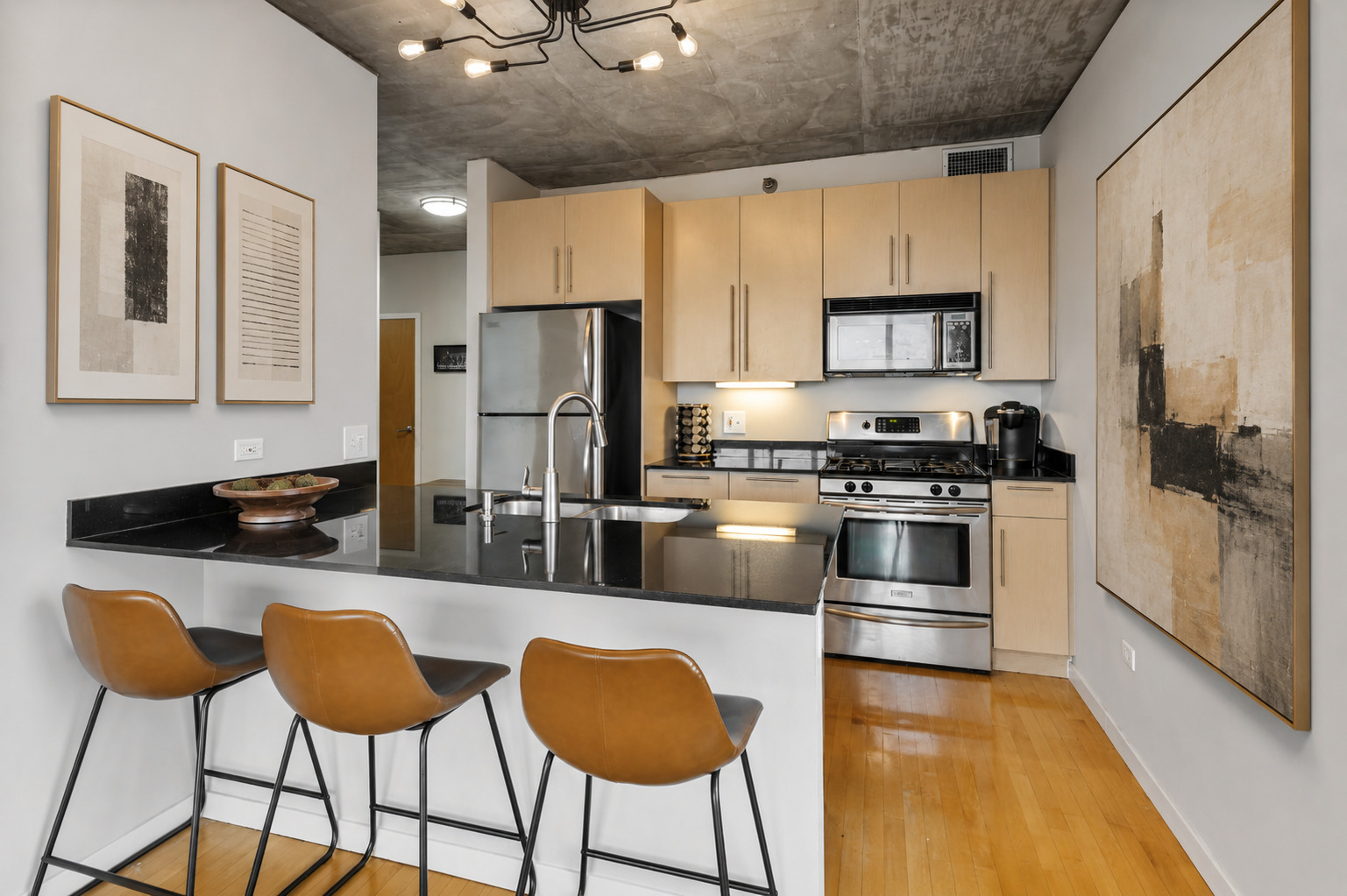 1845 S MICHIGAN Avenue Unit: 1605