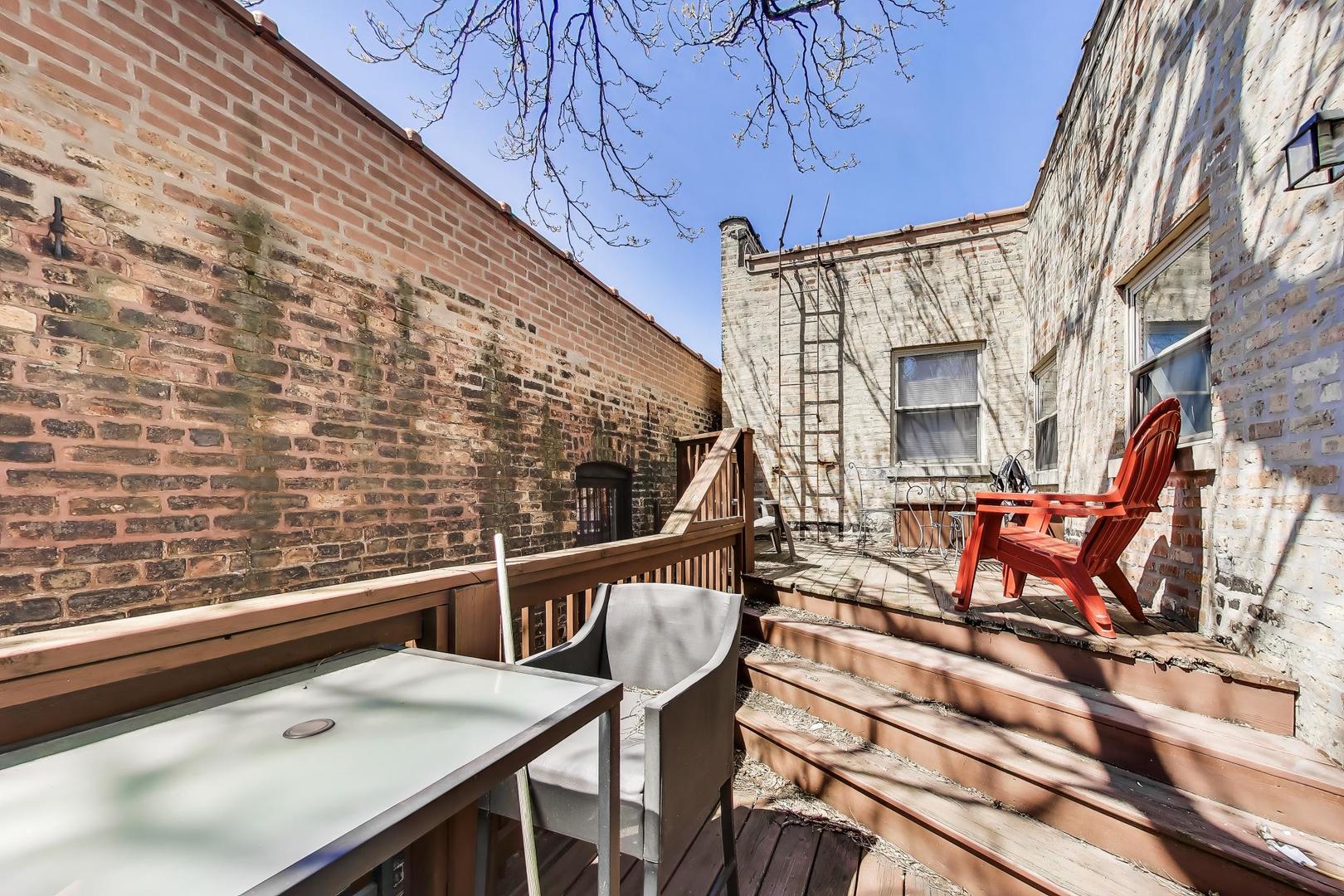 1378 N Wolcott Avenue Unit: 2B