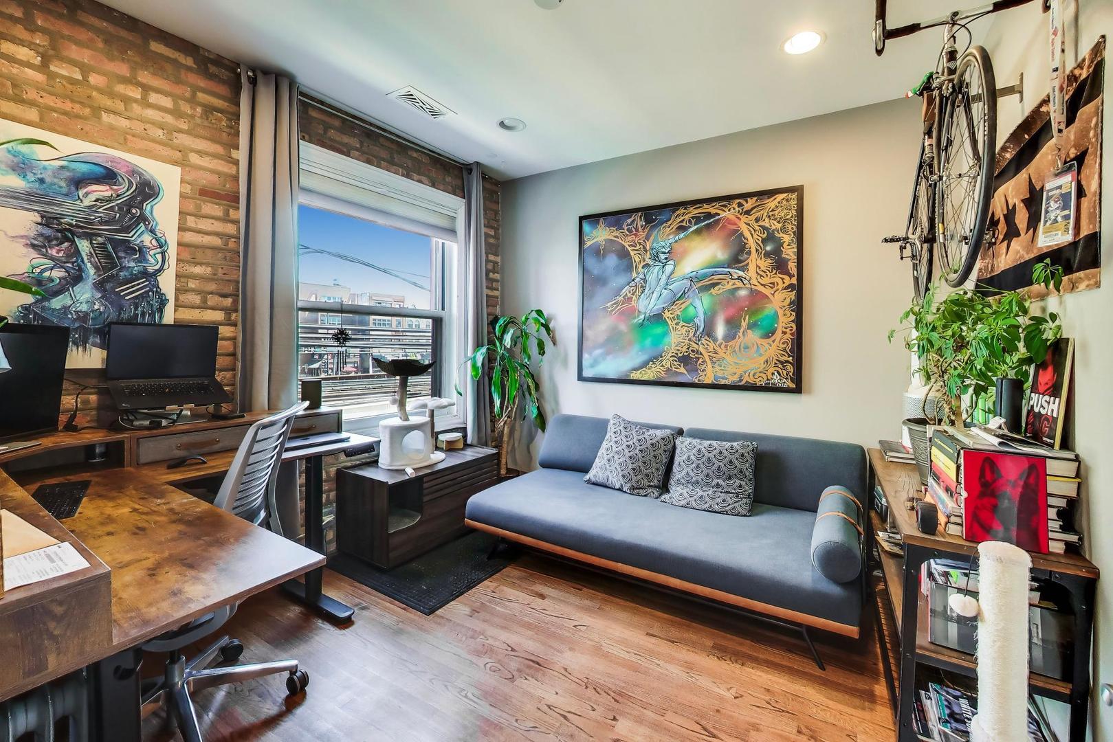 1378 N Wolcott Avenue Unit: 2B