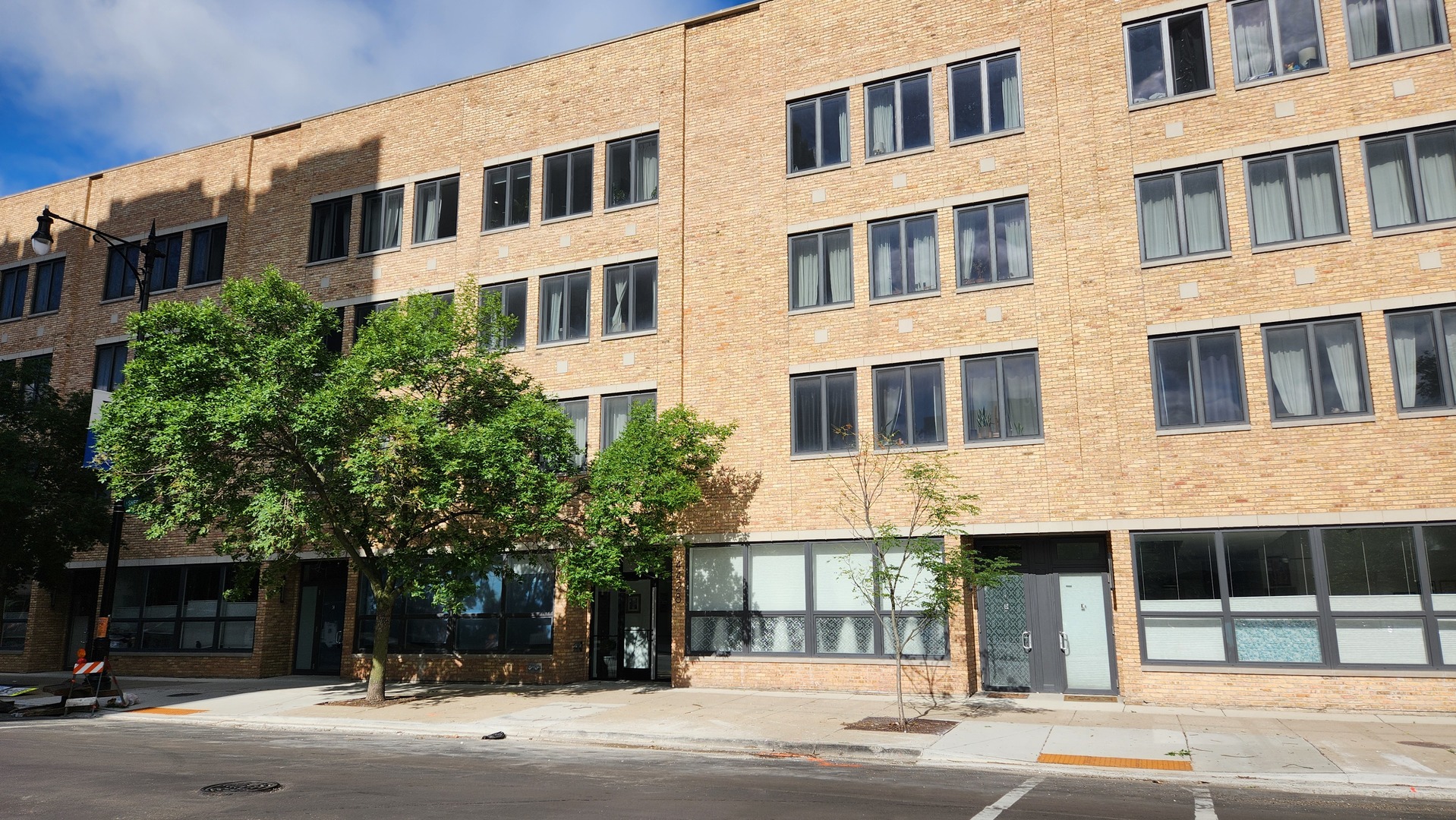 4428 N Sheridan Road Unit: 3B