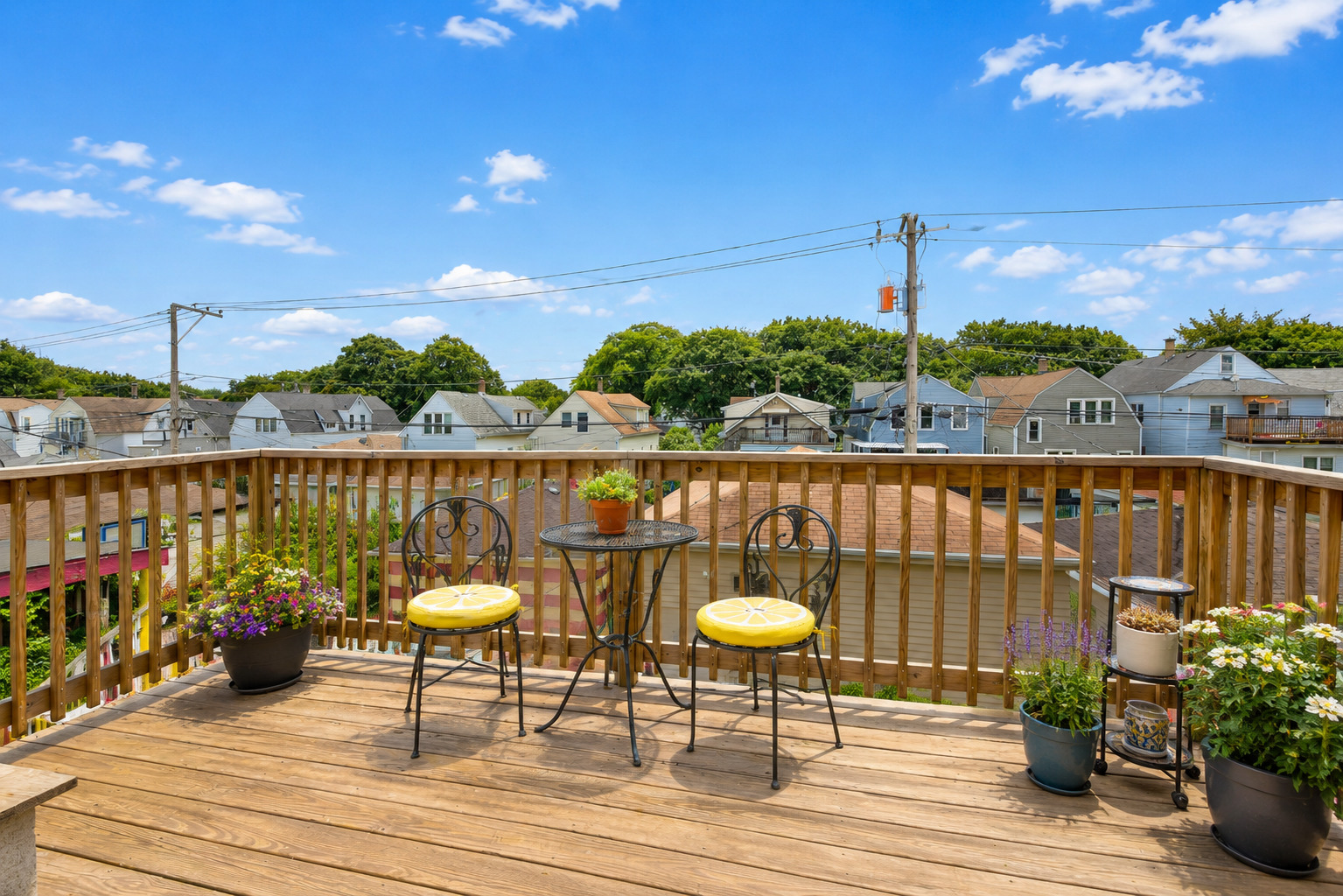2128 N Lawler Avenue