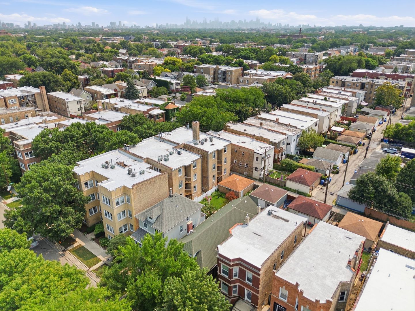 4542 N Albany Avenue Unit: 2