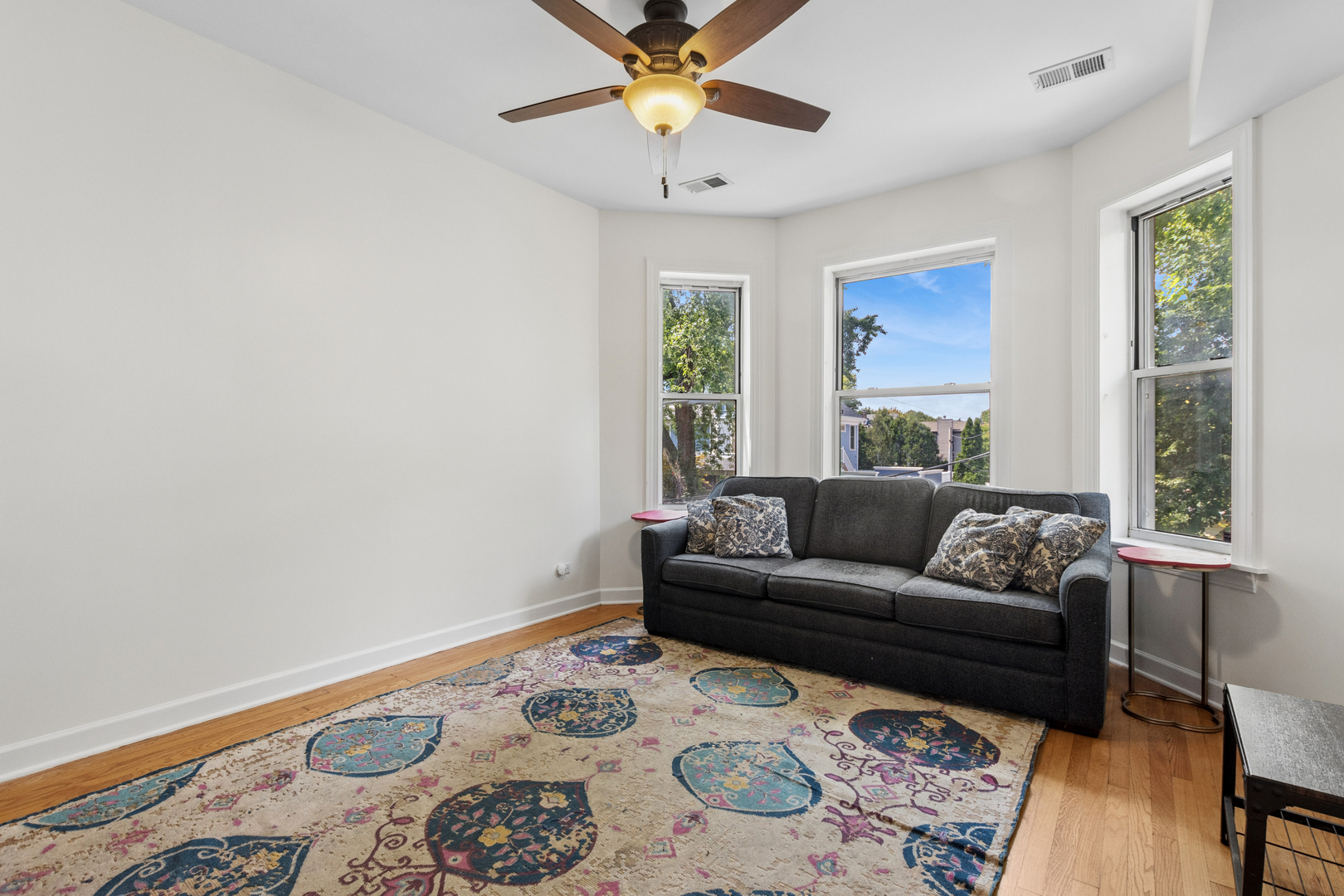 3649 N WOLCOTT Avenue Unit: 2