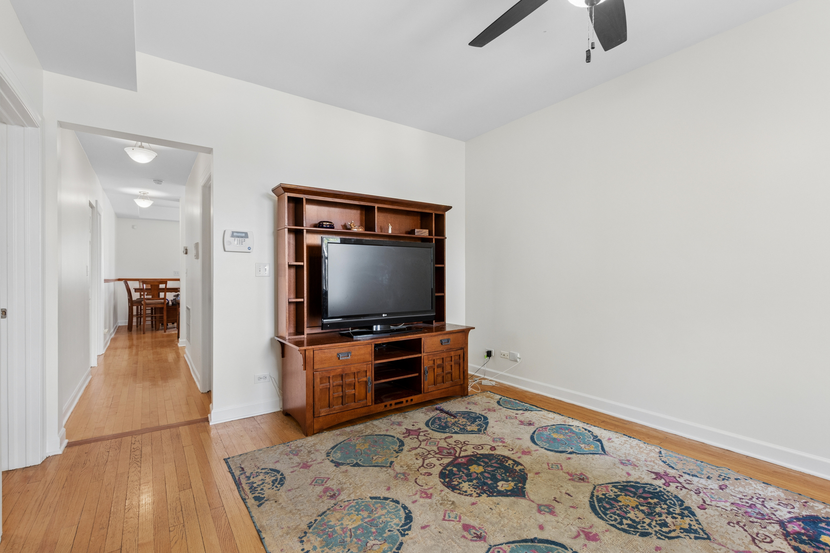 3649 N WOLCOTT Avenue Unit: 2
