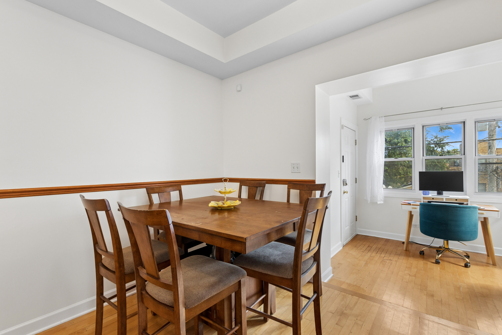 3649 N WOLCOTT Avenue Unit: 2