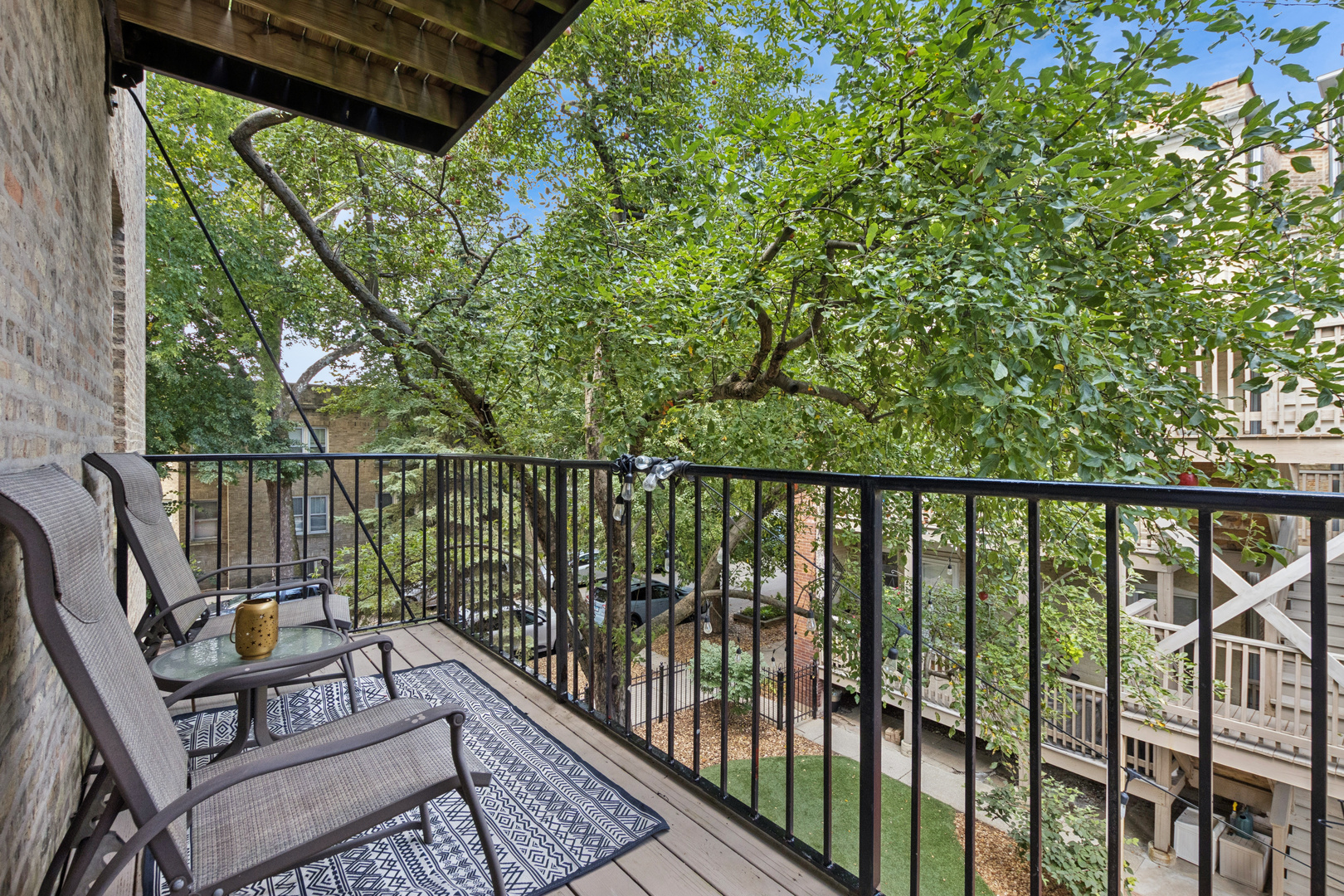 3649 N WOLCOTT Avenue Unit: 2