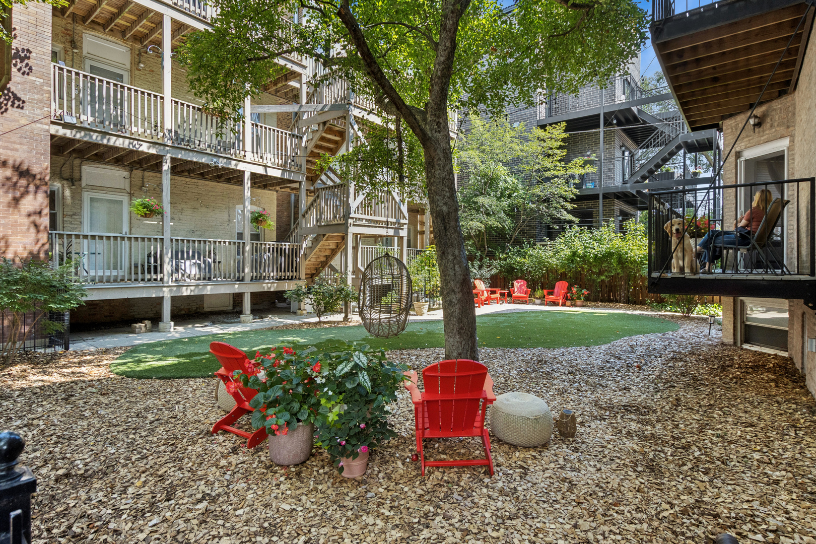 3649 N WOLCOTT Avenue Unit: 2