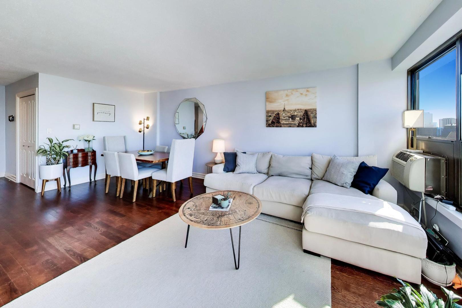 2930 N Sheridan Road Unit: 1205