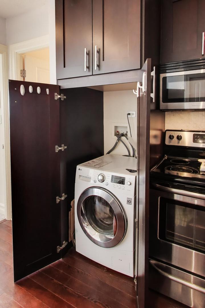 2930 N Sheridan Road Unit: 1205