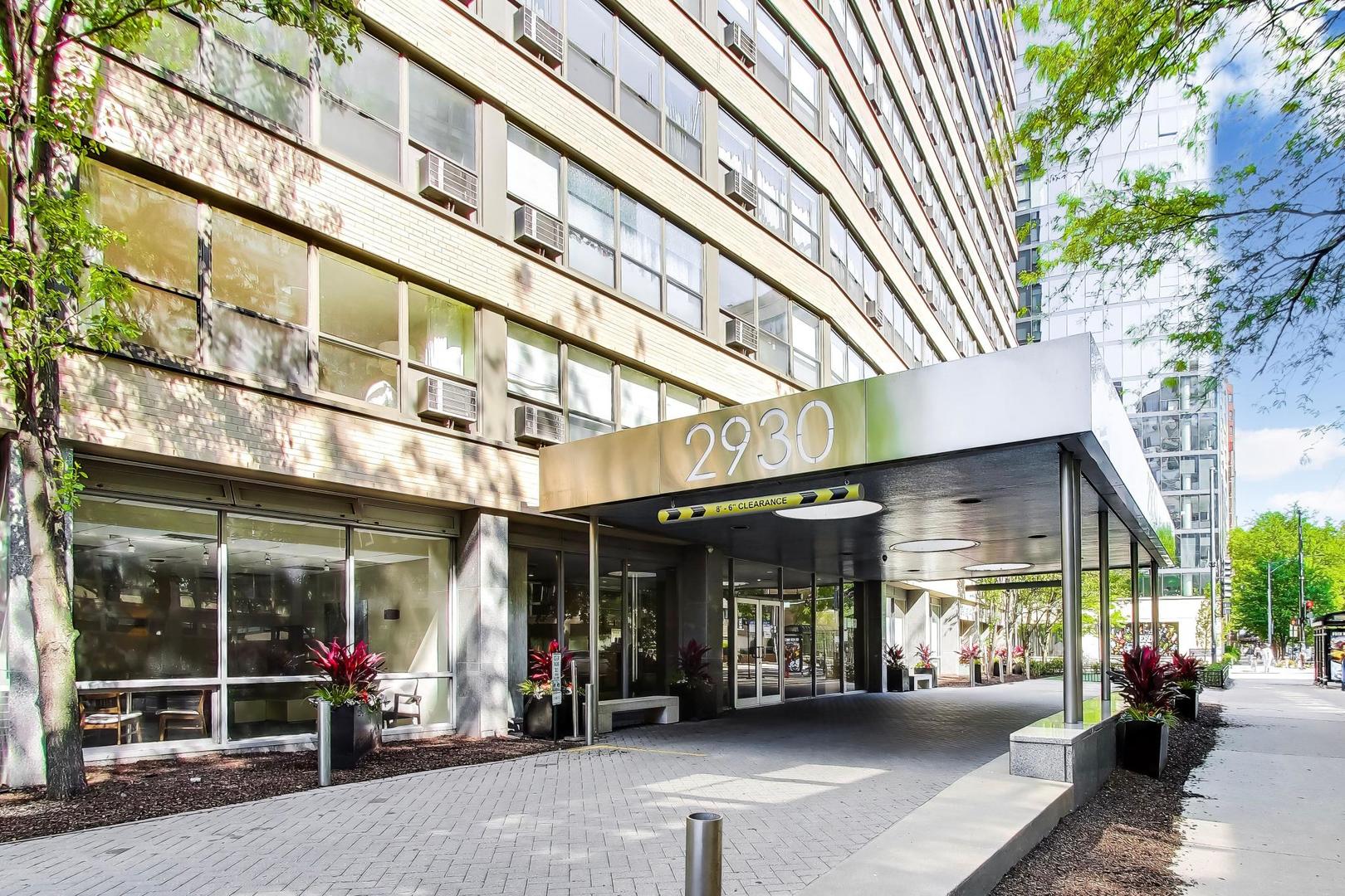 2930 N Sheridan Road Unit: 1205